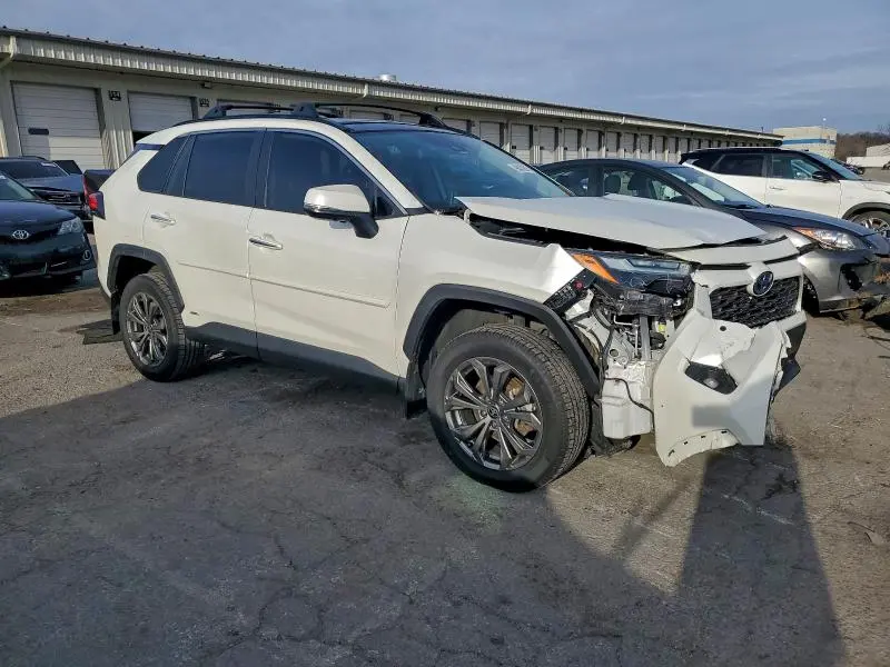 2022 TOYOTA RAV4 LIMITED  