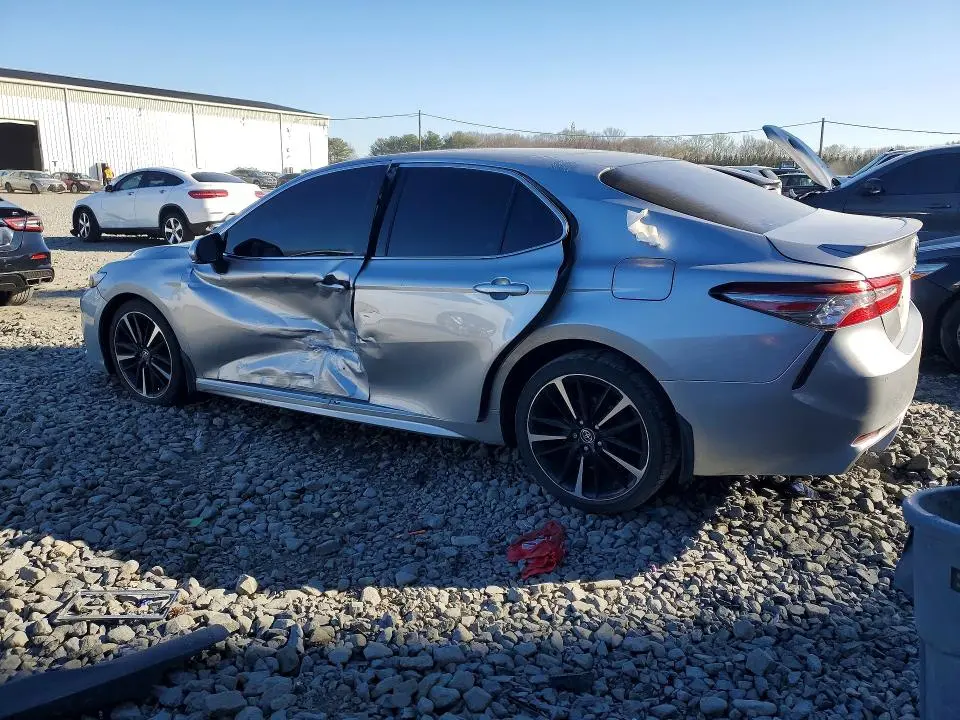 2018 TOYOTA CAMRY XSE  