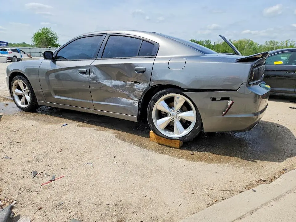 2012 DODGE CHARGER SE  