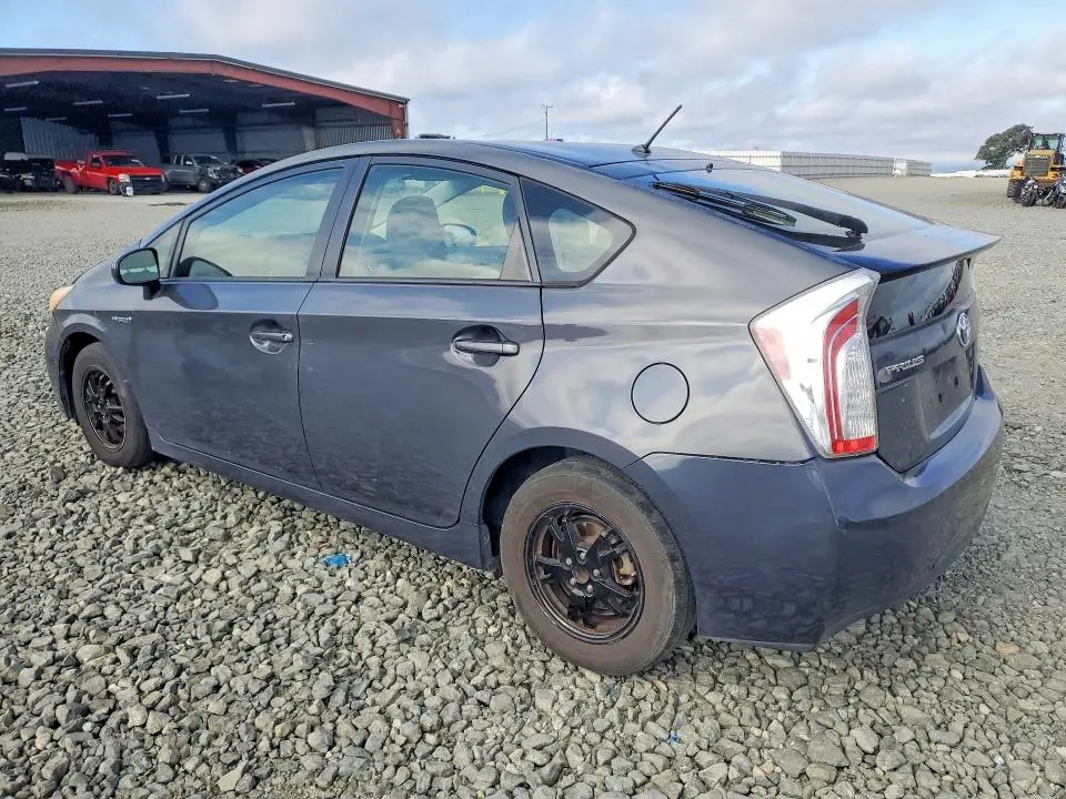 2013 TOYOTA PRIUS TWO  