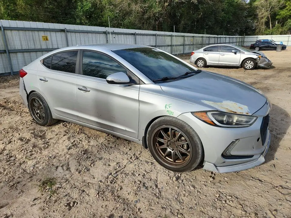 2017 HYUNDAI ELANTRA LIMITED  