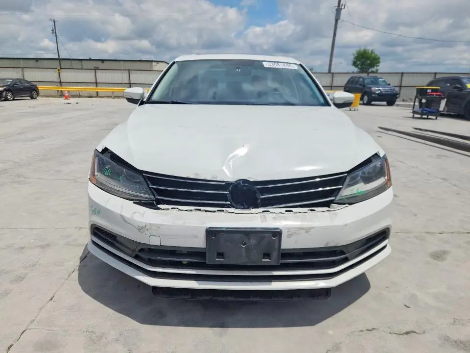 2017 VOLKSWAGEN JETTA SE  