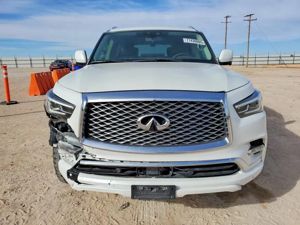 2022 INFINITI QX80 LUXE  