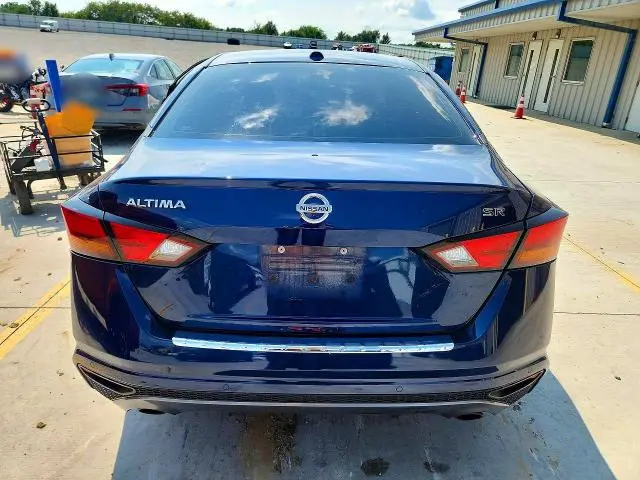 2022 NISSAN ALTIMA SR  