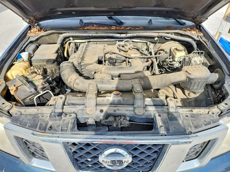 2013 NISSAN FRONTIER S  