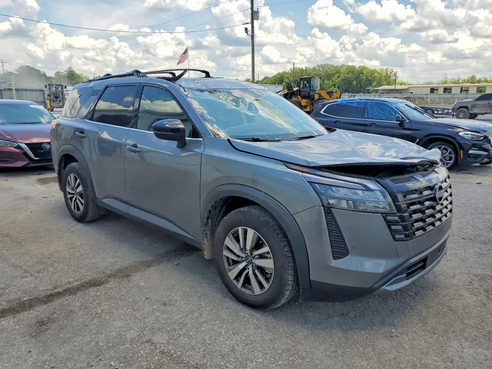 2026 NISSAN PATHFINDER SL  