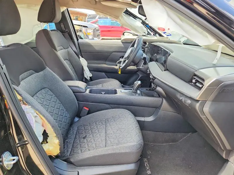 2026 NISSAN KICKS   