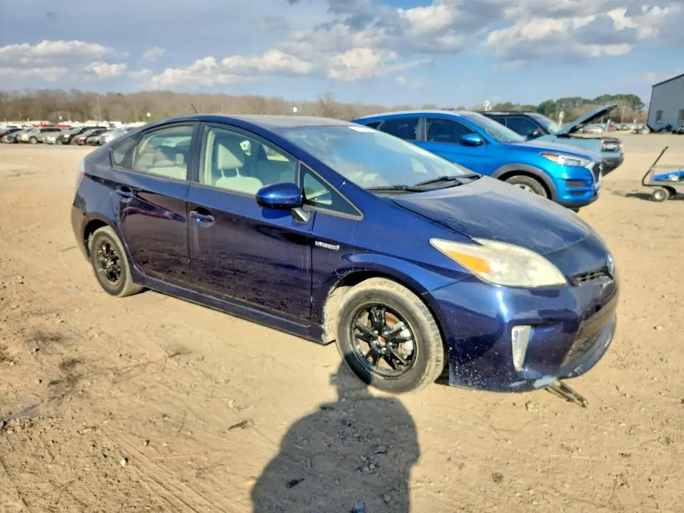 2013 TOYOTA PRIUS THREE  