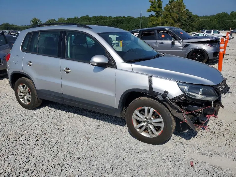2016 VOLKSWAGEN TIGUAN S  