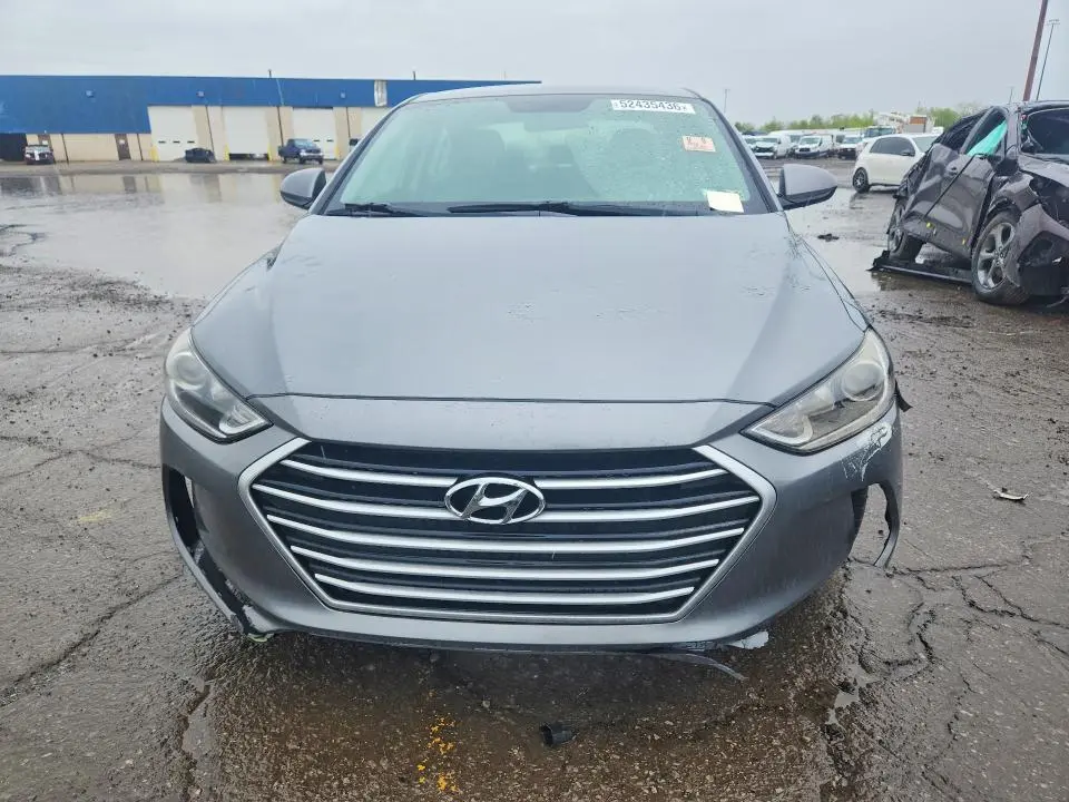 2018 HYUNDAI ELANTRA SE  