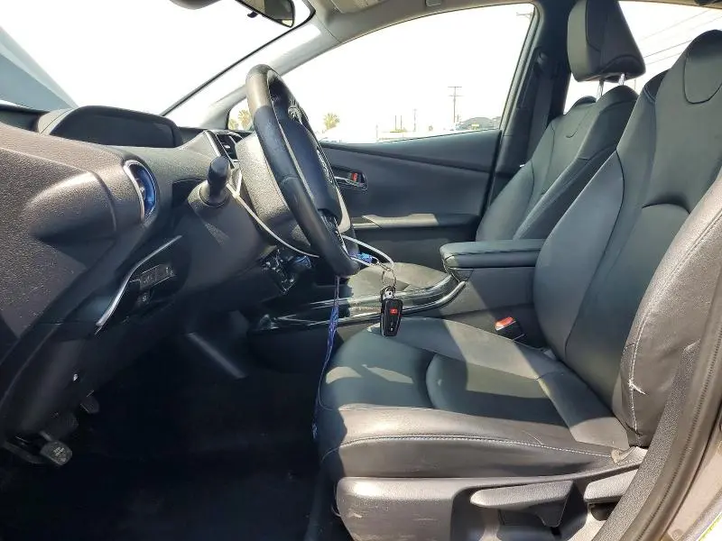 2016 TOYOTA PRIUS THREE TOURING  