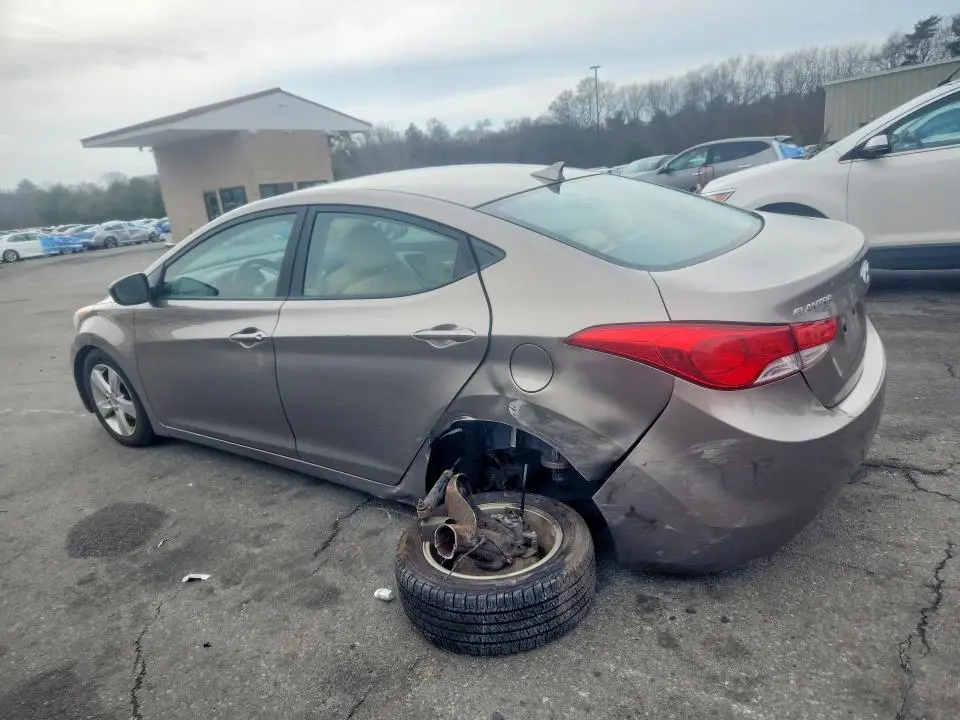 2013 HYUNDAI ELANTRA   