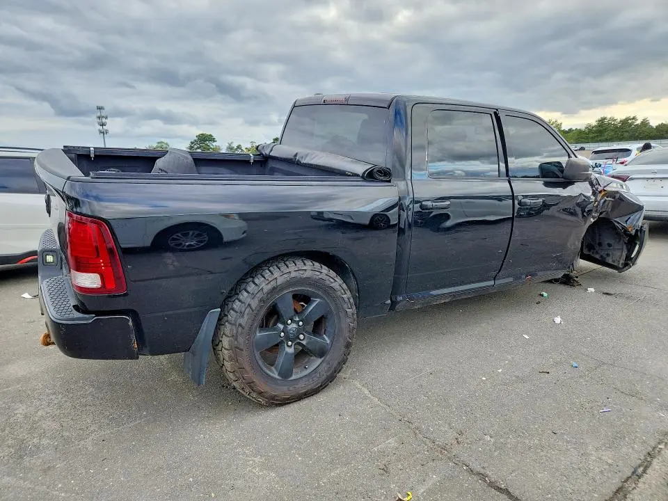 2014 RAM 1500 ST  