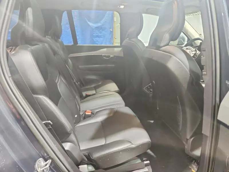 2022 VOLVO XC90 T5 MOMENTUM  