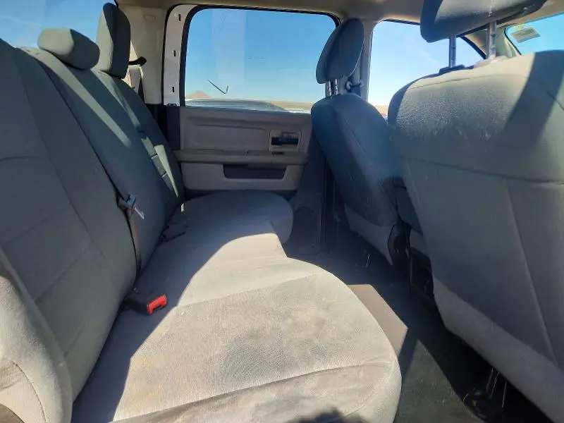 2015 RAM 1500 ST  