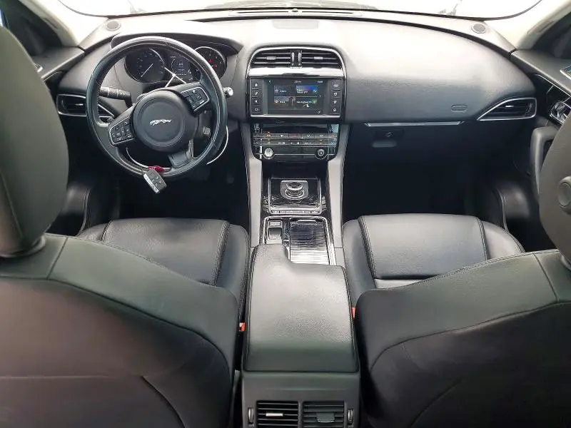2018 JAGUAR F-PACE   