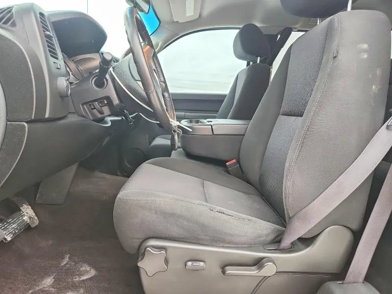 2011 CHEVROLET SILVERADO C1500 LT  