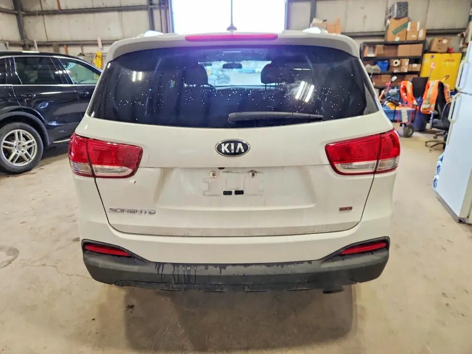 2018 KIA SORENTO LX  