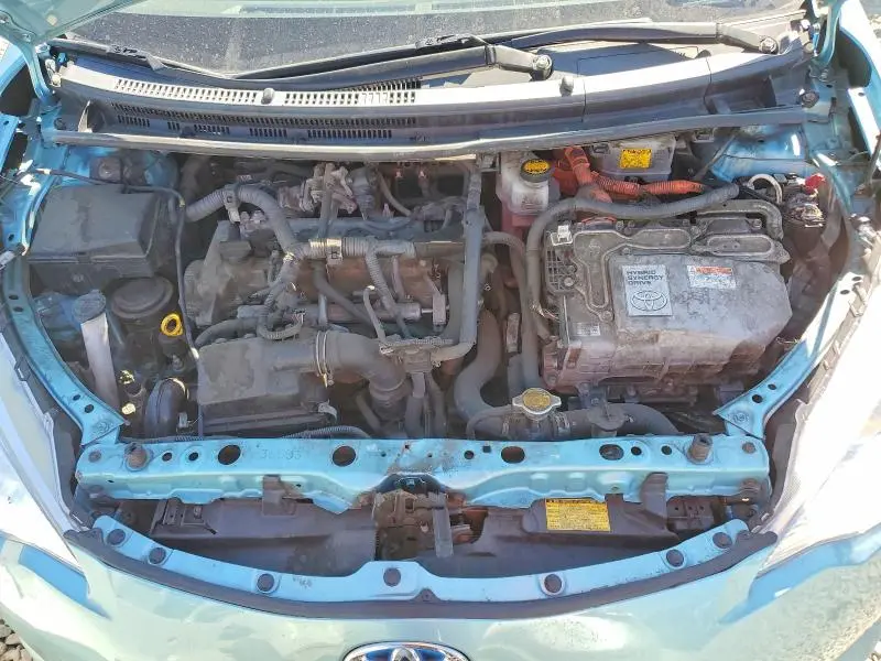 2013 TOYOTA PRIUS C ONE  