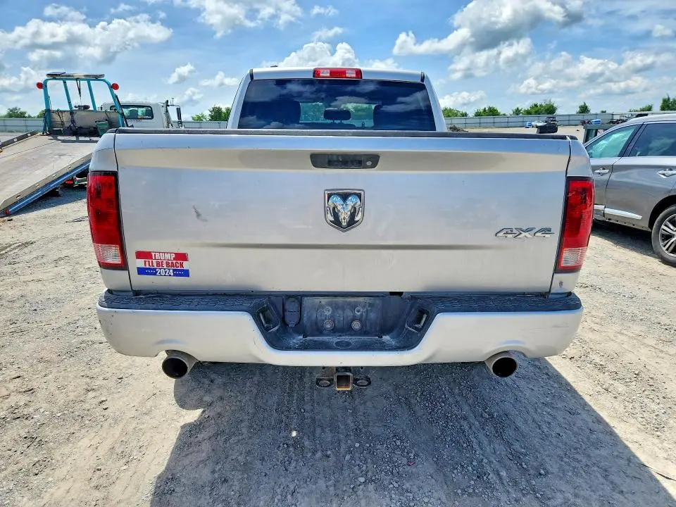 2013 RAM 1500 ST  