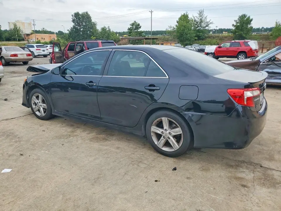 2012 TOYOTA CAMRY SE  