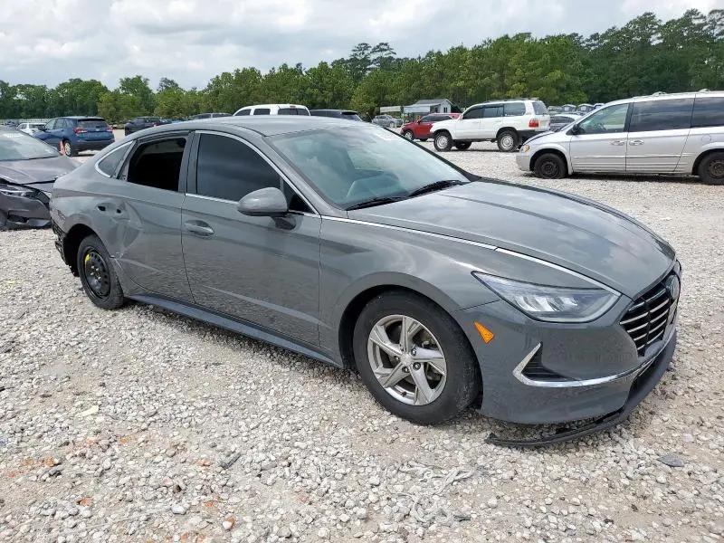 2020 HYUNDAI SONATA SE  