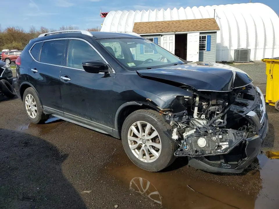 2017 NISSAN ROGUE SV  