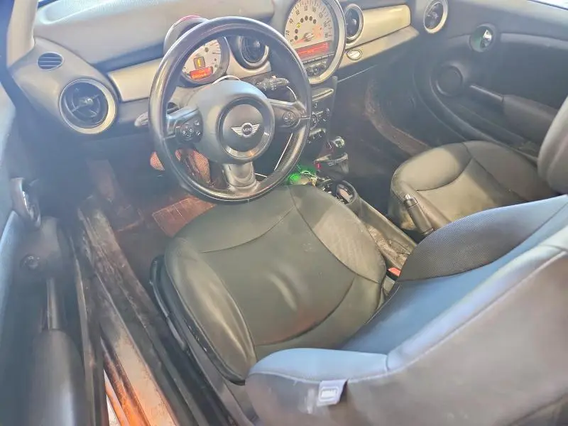 2013 MINI COOPER BASE  
