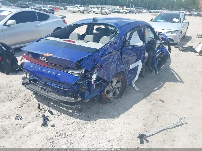 2025 HYUNDAI ELANTRA SE