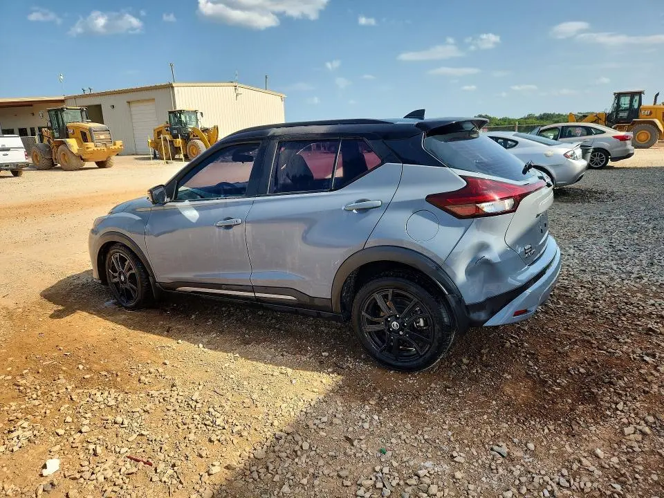 2021 NISSAN KICKS SR  