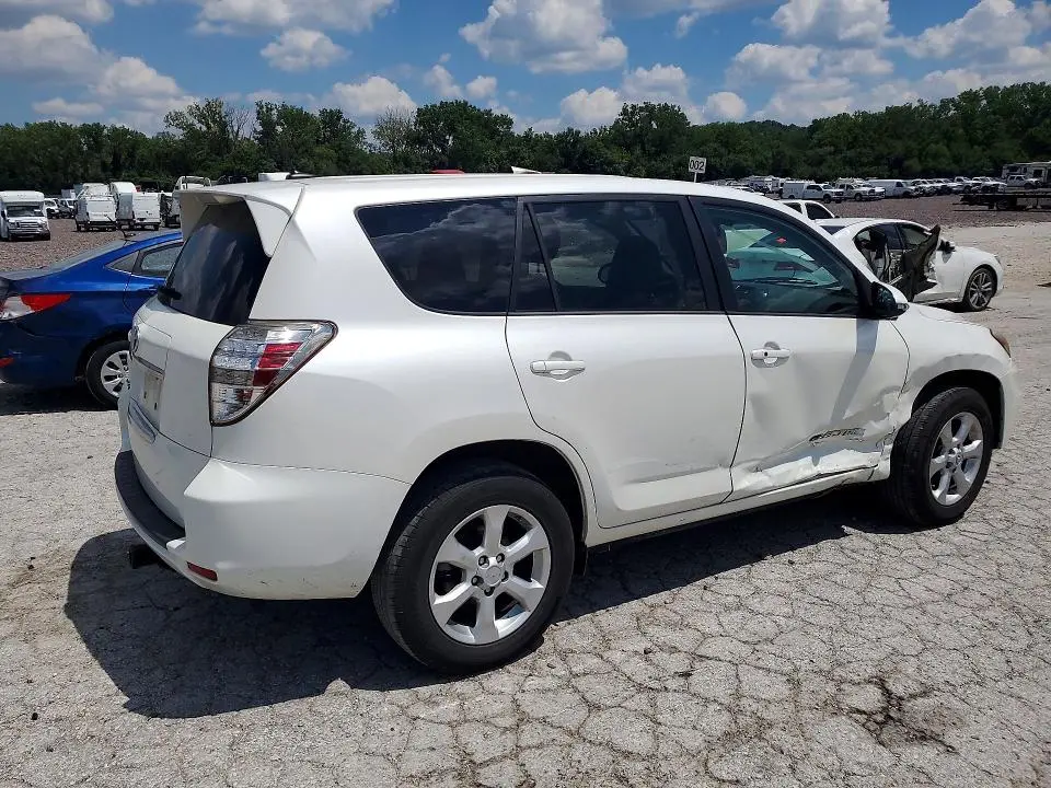 2013 TOYOTA RAV4 EV BASE  