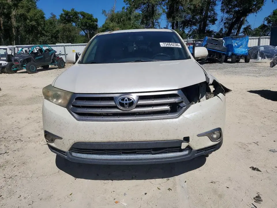 2013 TOYOTA HIGHLANDER LIMITED  