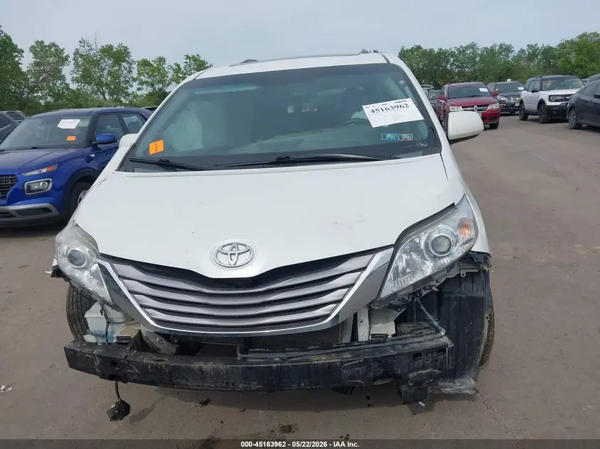 2016 TOYOTA SIENNA XLE PREMIUM 7 PASSENGER