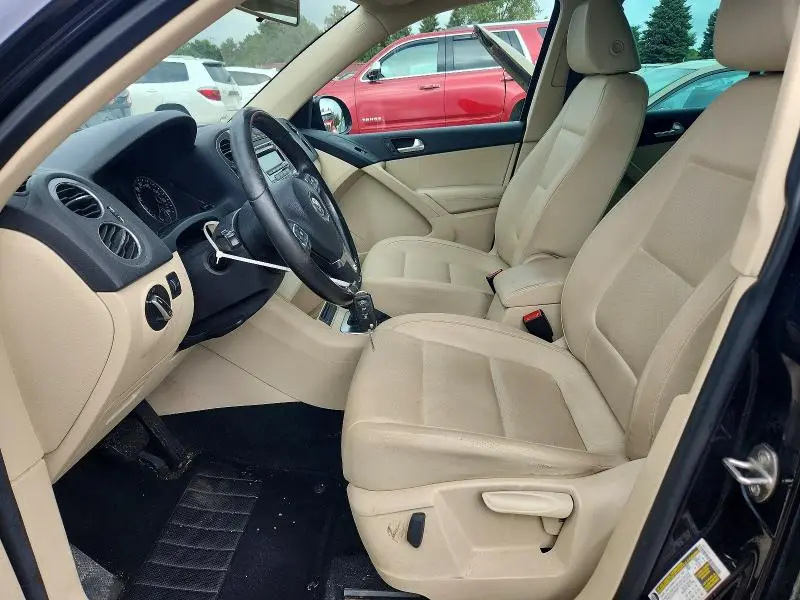 2014 VOLKSWAGEN TIGUAN S  