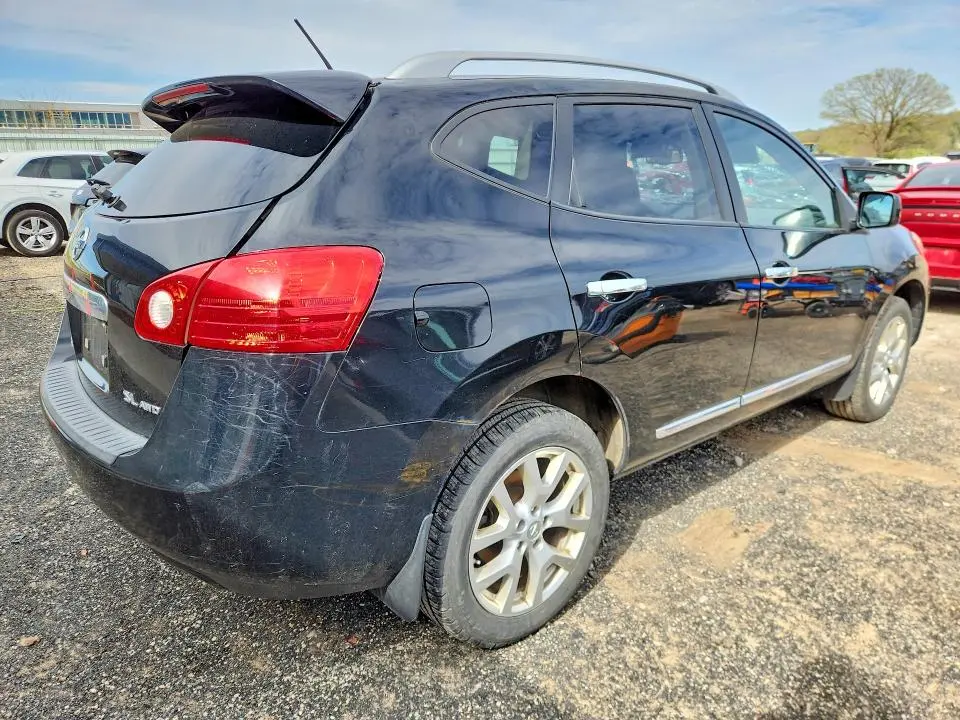 2011 NISSAN ROGUE S  