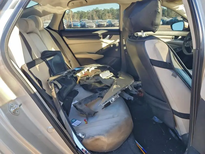 2018 HONDA ACCORD LX  