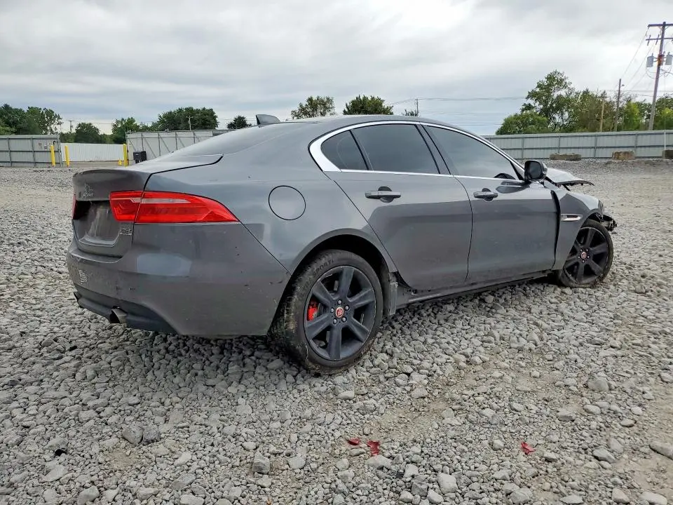 2018 JAGUAR XE PRESTIGE  