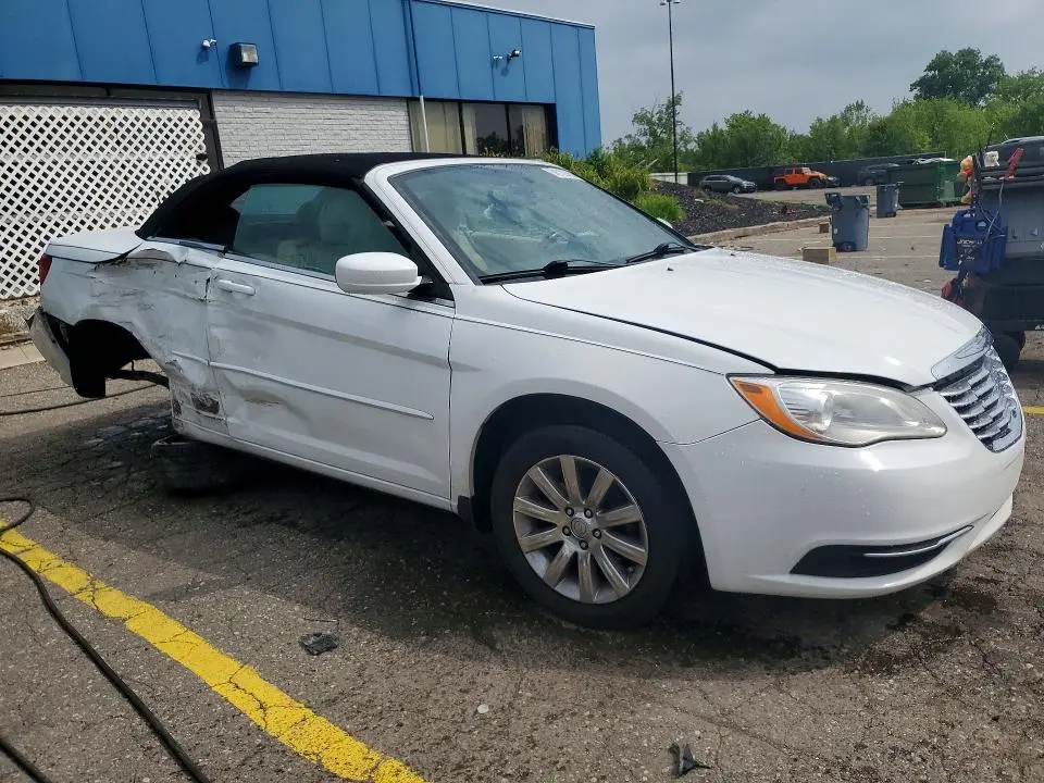 2014 CHRYSLER 200 TOURING  