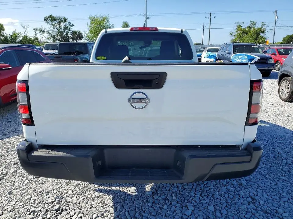 2024 NISSAN FRONTIER S  