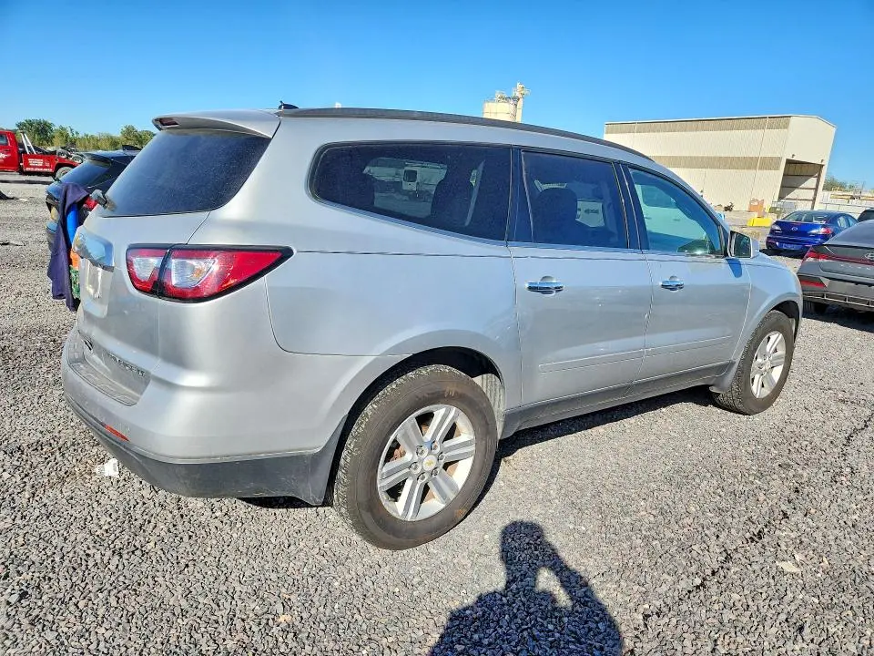 2014 CHEVROLET TRAVERSE LT  