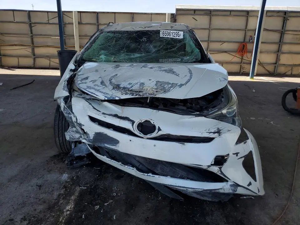 2017 TOYOTA PRIUS FOUR TOURING  