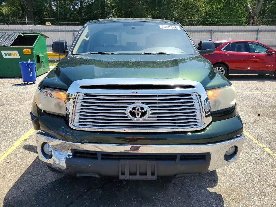 2011 TOYOTA TUNDRA CREWMAX SR5  