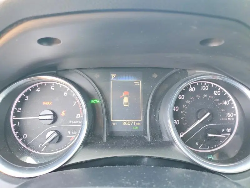 2019 TOYOTA CAMRY SE  