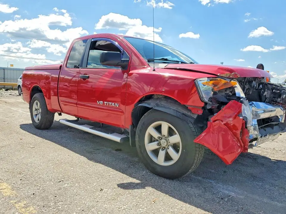2010 NISSAN TITAN SE  