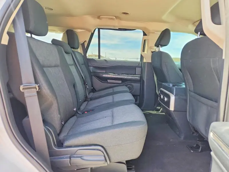 2024 FORD EXPEDITION XLT  