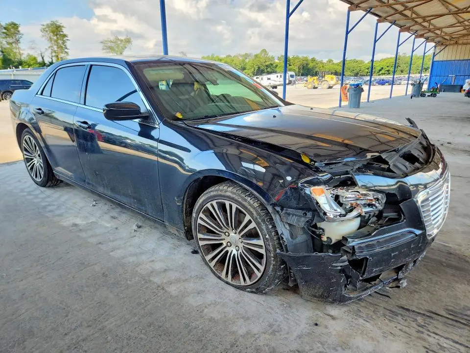 2013 CHRYSLER 300   