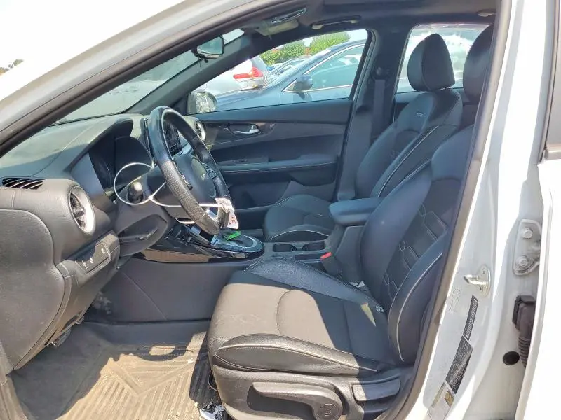 2023 KIA FORTE GT LINE  