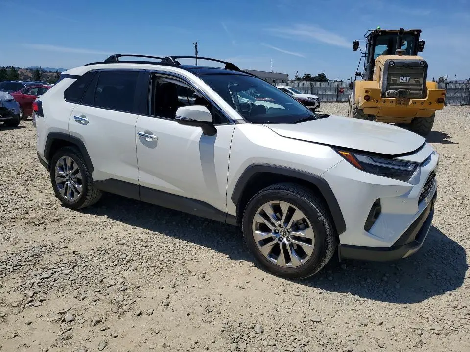 2022 TOYOTA RAV4 LIMITED  