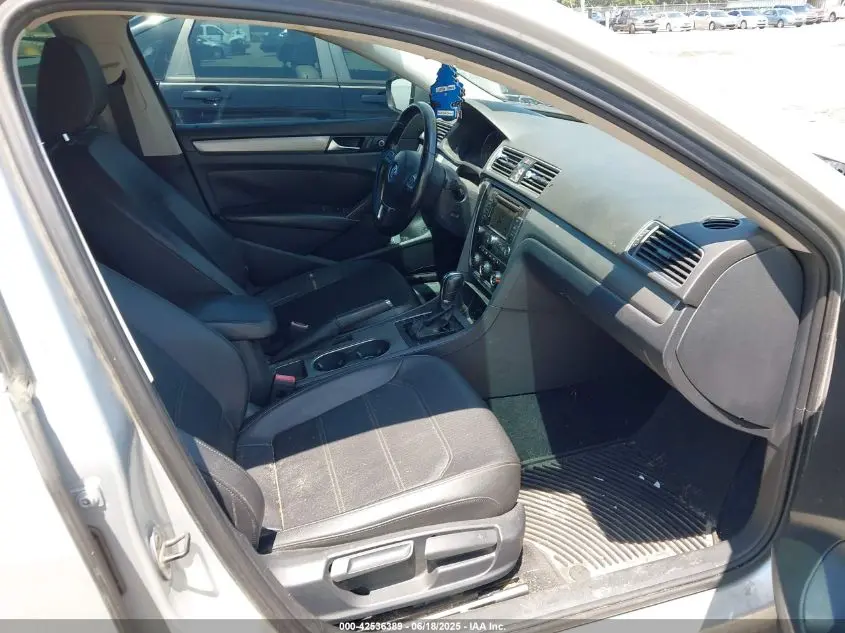 2014 VOLKSWAGEN PASSAT 2.0L TDI SE