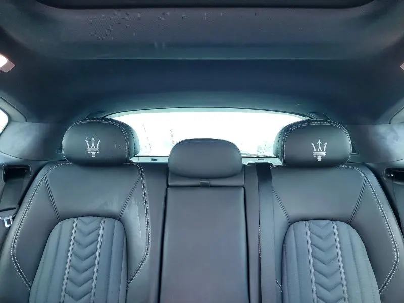 2017 MASERATI LEVANTE LUXURY  